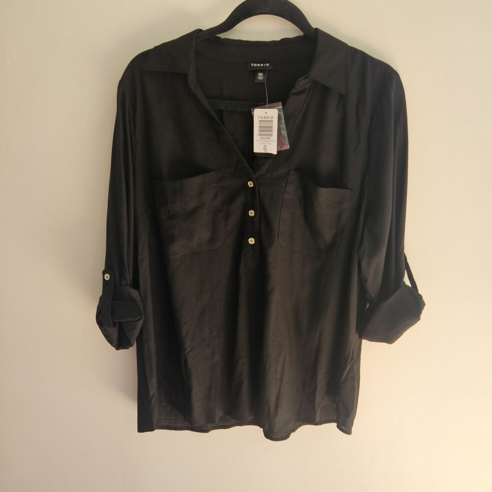 Torrid Linen Blend Pocket Henley Roll Tab Quarter Button Blouse M/L Black Chic